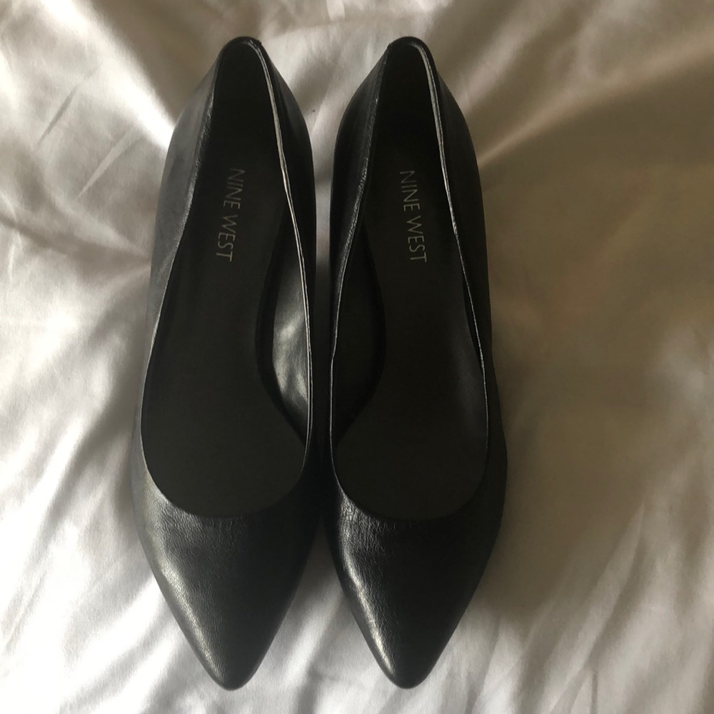 Nine West Black Kitten Heels 7 (fit like 6.5)